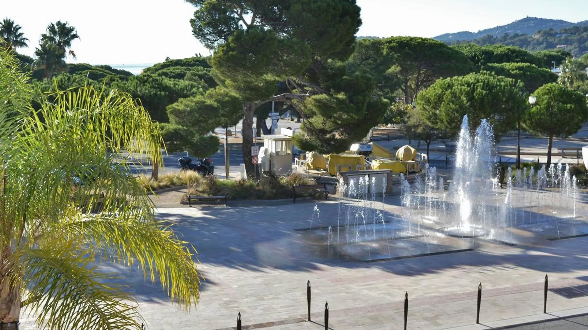 Maison Climatisee Avec Piscine/Tennis, Terrasse Orientee Sud-Ouest, Proche Plage - Bormes-Les-Mimosas - Fr-1-251-821 Francie
